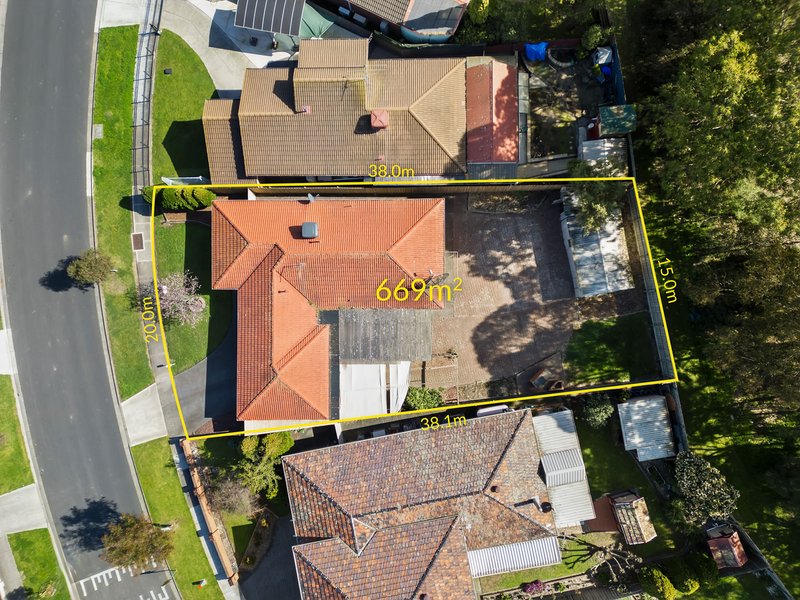 Photo - 10 Grenda Drive, Mill Park VIC 3082 - Image 13