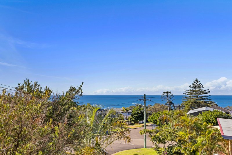 Photo - 10 Grevillea Street, Collaroy Plateau NSW 2097 - Image 2