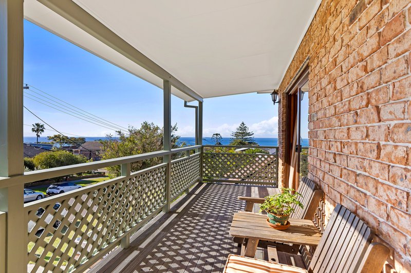 Photo - 10 Grevillea Street, Collaroy Plateau NSW 2097 - Image 3