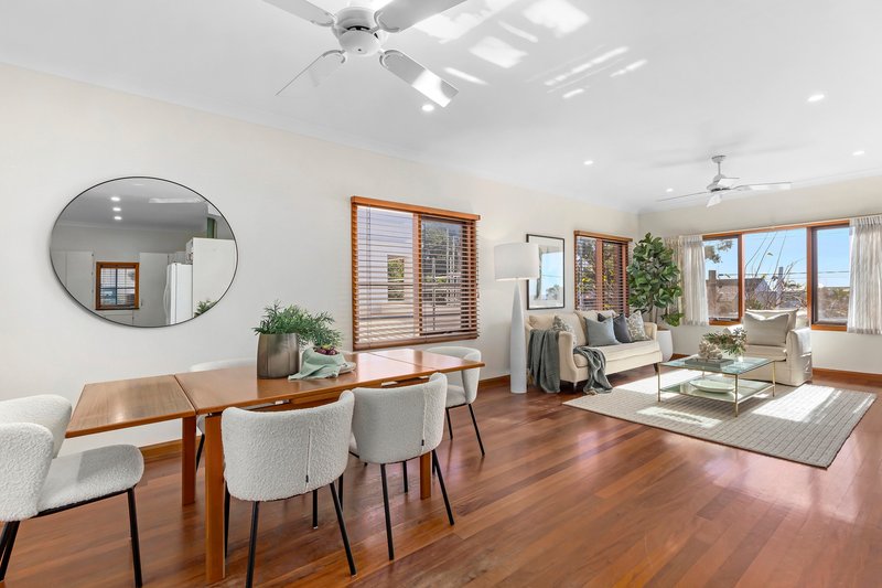 Photo - 10 Grevillea Street, Collaroy Plateau NSW 2097 - Image 7