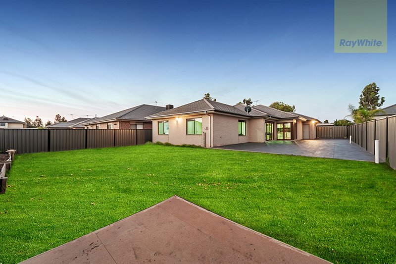 Photo - 10 Grove Road, Craigieburn VIC 3064 - Image 15