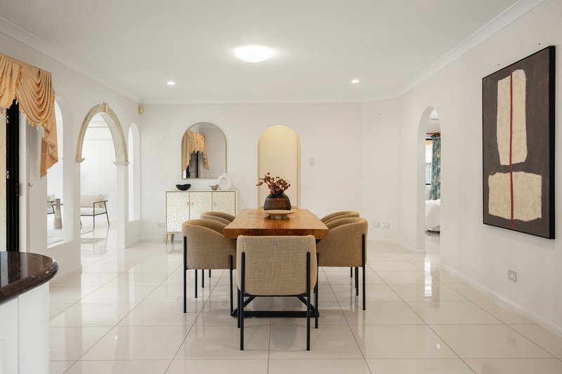 Photo - 10 Gumdale Place, Sunnybank Hills QLD 4109 - Image 16