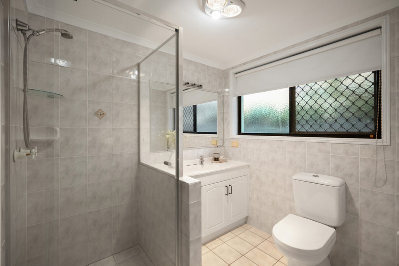 Photo - 10 Gumdale Place, Sunnybank Hills QLD 4109 - Image 24