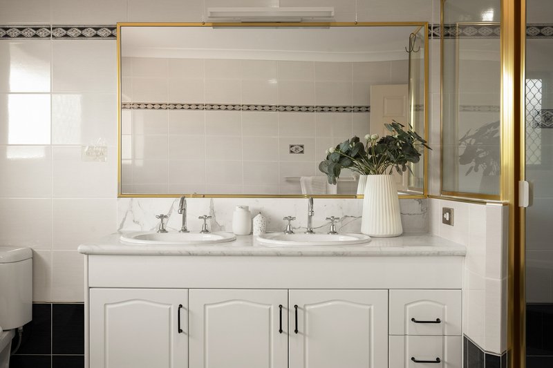 Photo - 10 Gumdale Place, Sunnybank Hills QLD 4109 - Image 33