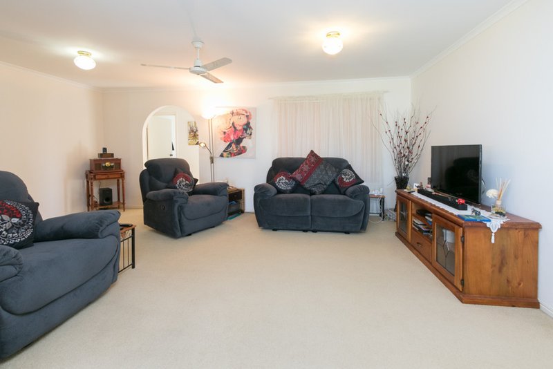 Photo - 10 Gumtree Drive, Urraween QLD 4655 - Image 6