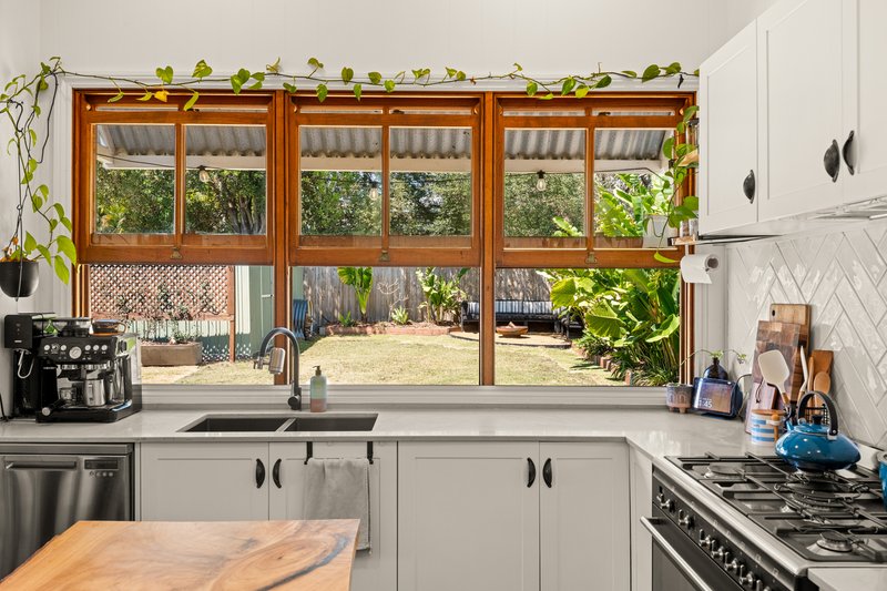 Photo - 10 Haig Road, Milton QLD 4064 - Image 7