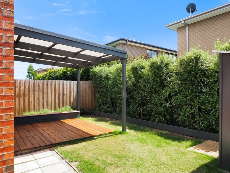 Photo - 10 Hakea Place, Keysborough VIC 3173 - Image 18