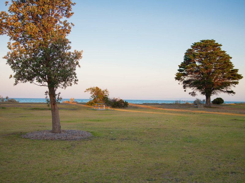 Photo - 10 Half Moon Crescent, Indented Head VIC 3223 - Image 6