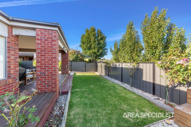 Photo - 10 Half Moon Crescent, Pakenham VIC 3810 - Image 20