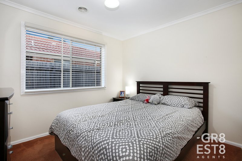 Photo - 10 Hampshire Drive, Narre Warren South VIC 3805 - Image 13