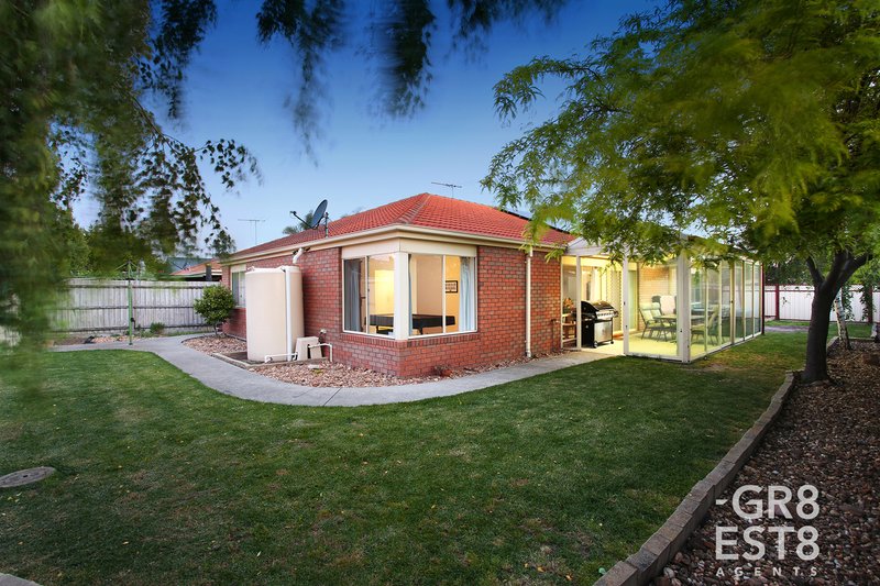 Photo - 10 Hampshire Drive, Narre Warren South VIC 3805 - Image 18