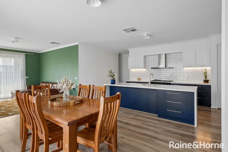 Photo - 10 Hanrahan Street, Gisborne VIC 3437 - Image 8