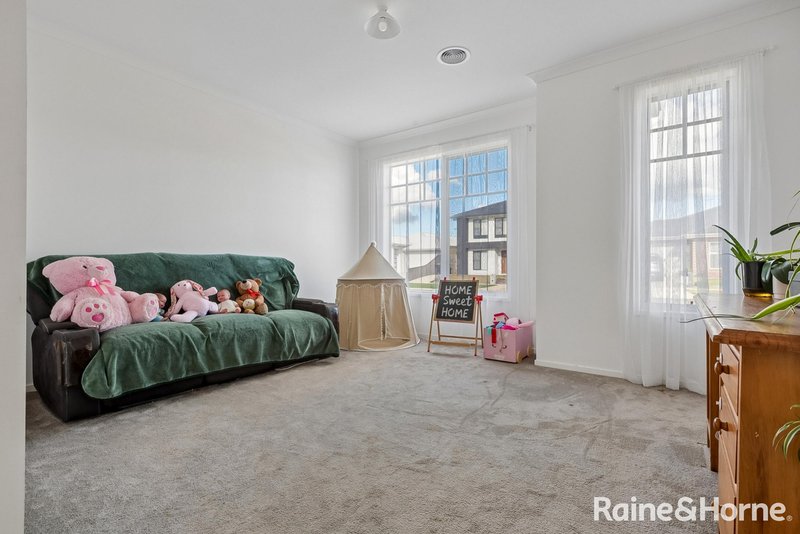 Photo - 10 Hanrahan Street, Gisborne VIC 3437 - Image 10
