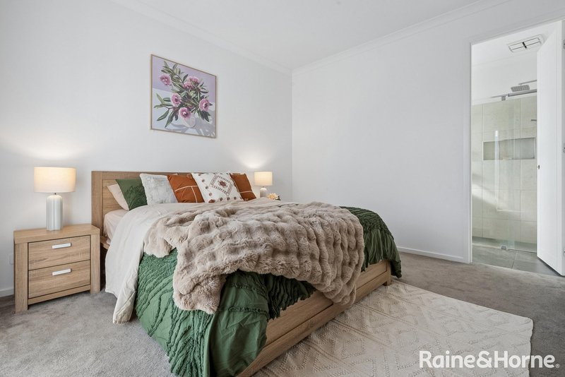 Photo - 10 Hanrahan Street, Gisborne VIC 3437 - Image 12