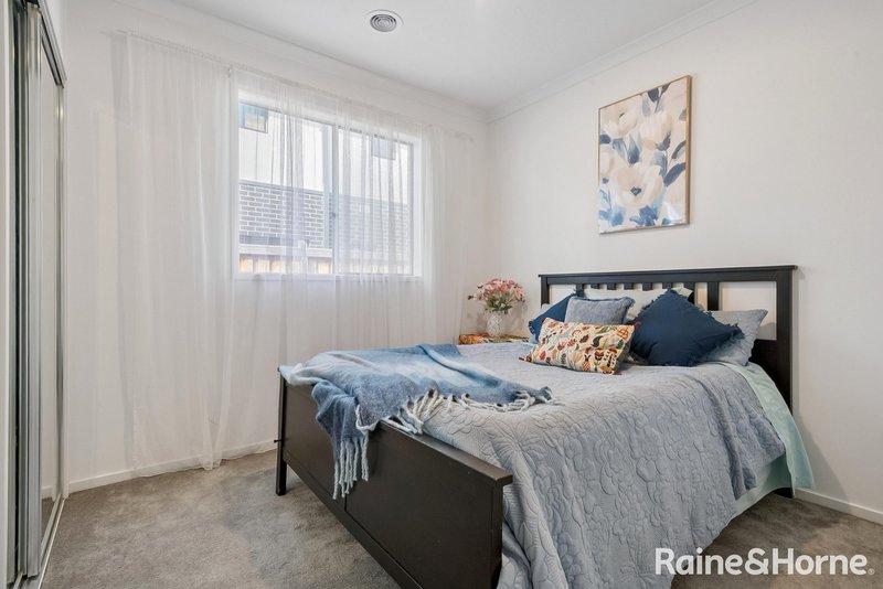 Photo - 10 Hanrahan Street, Gisborne VIC 3437 - Image 15