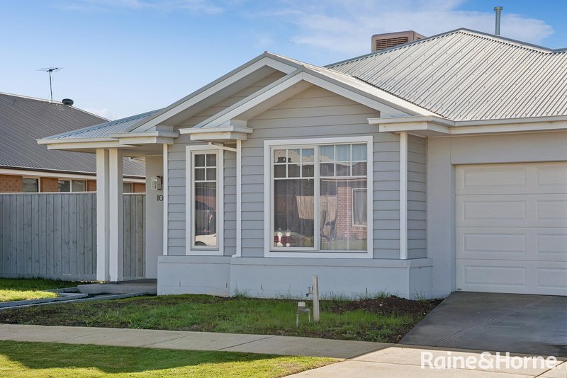 Photo - 10 Hanrahan Street, Gisborne VIC 3437 - Image 26