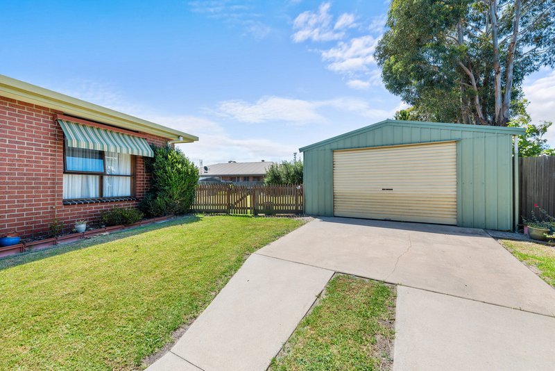 Photo - 10 Hardie Street, Lakes Entrance VIC 3909 - Image 3