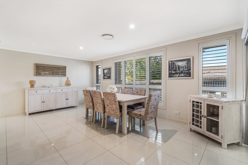 Photo - 10 Hargrave Avenue, Middleton Grange NSW 2171 - Image 8