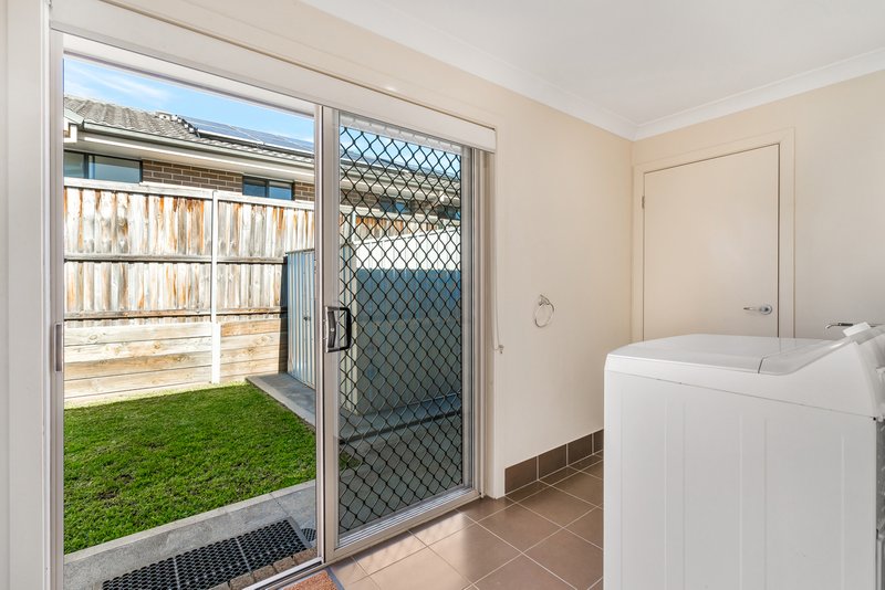 Photo - 10 Hargrave Avenue, Middleton Grange NSW 2171 - Image 17