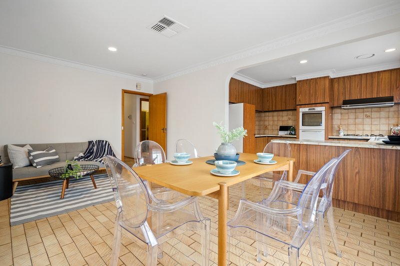 Photo - 10 Harley Court, Thomastown VIC 3074 - Image 5