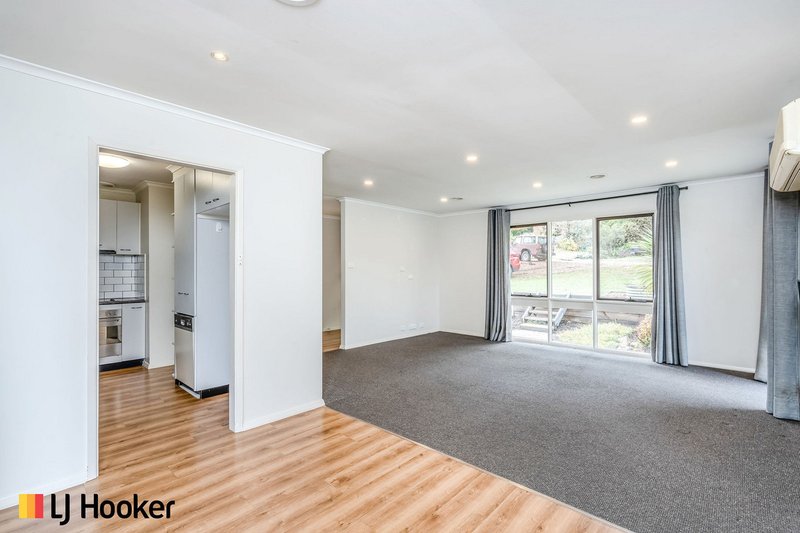 Photo - 10 Harper Street, Macgregor ACT 2615 - Image 3