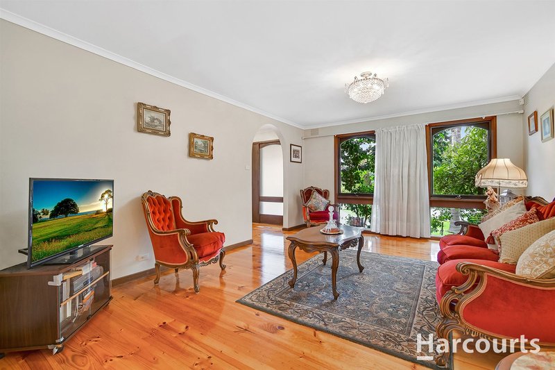 Photo - 10 Hartland Road, Vermont South VIC 3133 - Image 5