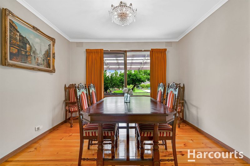 Photo - 10 Hartland Road, Vermont South VIC 3133 - Image 6