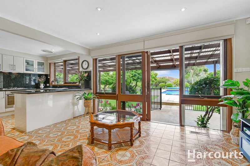 Photo - 10 Hartland Road, Vermont South VIC 3133 - Image 7