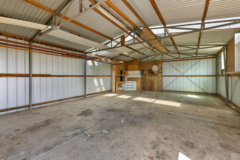 Photo - 10 Harvey Street, Darley VIC 3340 - Image 13