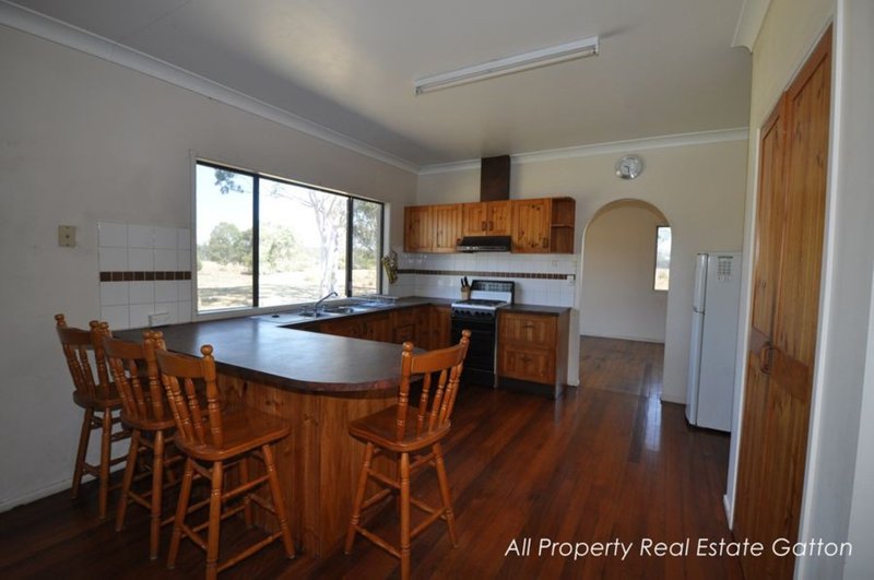 Photo - 10 Haslingden Road, Lockyer Waters QLD 4311 - Image 2