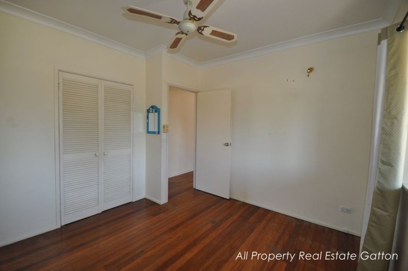 Photo - 10 Haslingden Road, Lockyer Waters QLD 4311 - Image 4