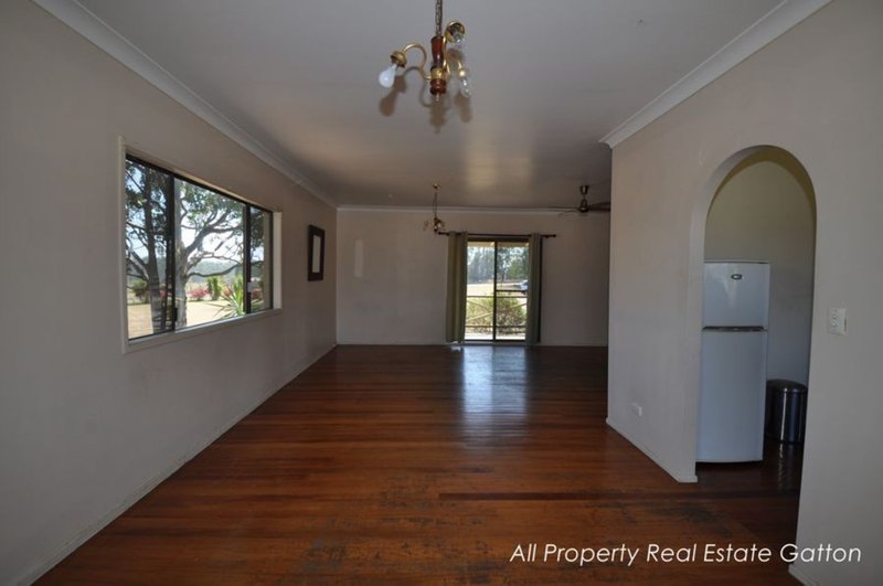 Photo - 10 Haslingden Road, Lockyer Waters QLD 4311 - Image 7