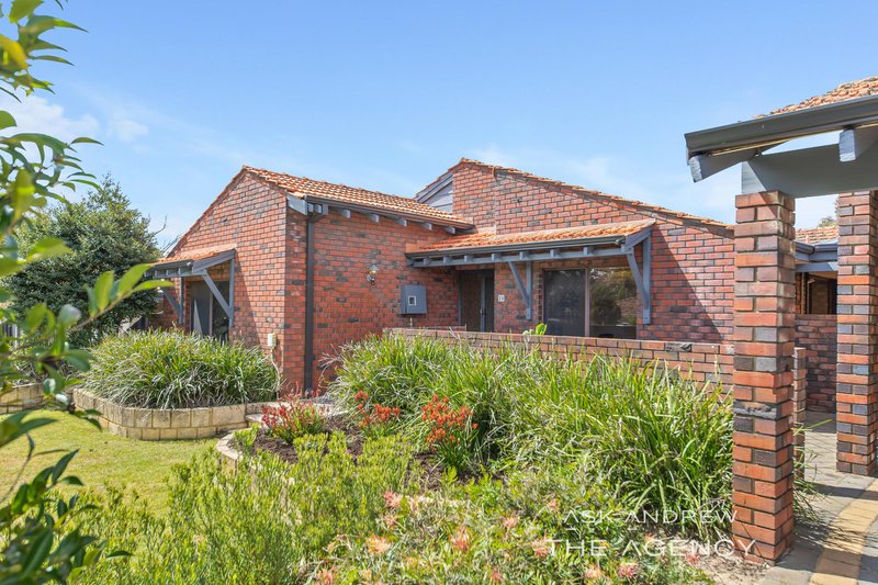 Photo - 10 Hatfield Way, Booragoon WA 6154 - Image 4