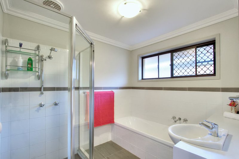 Photo - 10 Hawdon Crescent, Springwood QLD 4127 - Image 7