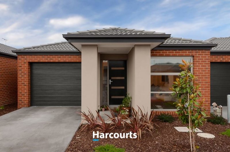 10 Hawkshead Place, Cranbourne North VIC 3977