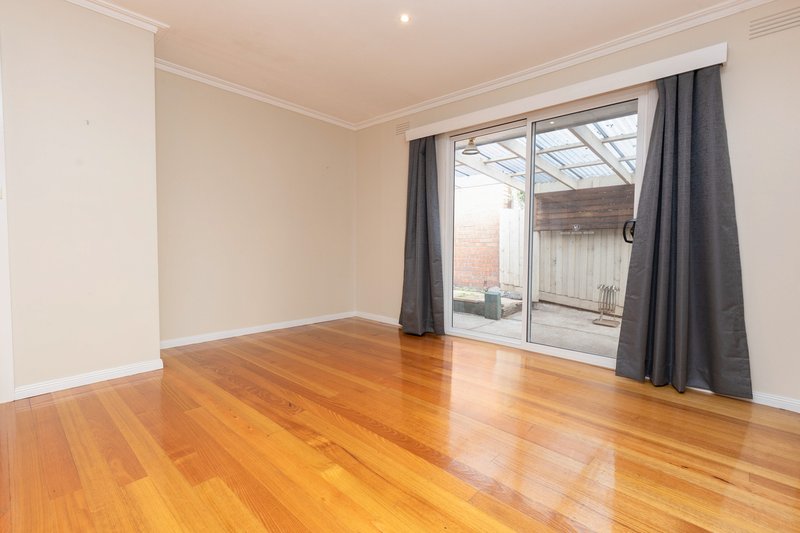 Photo - 10 Heath Street, Pascoe Vale VIC 3044 - Image 6