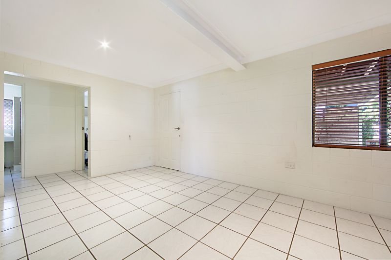 Photo - 10 Hedley Court, Mount Louisa QLD 4814 - Image 12