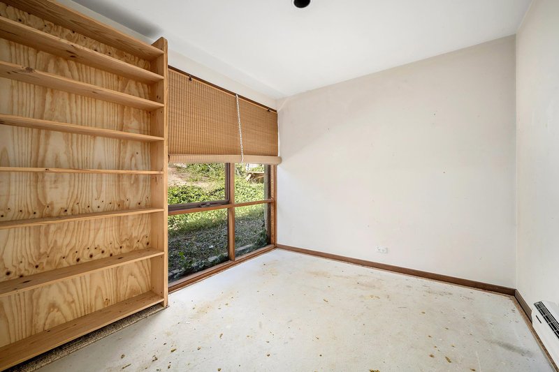 Photo - 10 Herington Street, Gowrie ACT 2904 - Image 5