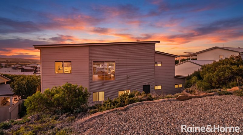 Photo - 10 Hero Avenue, Middleton SA 5213 - Image 3