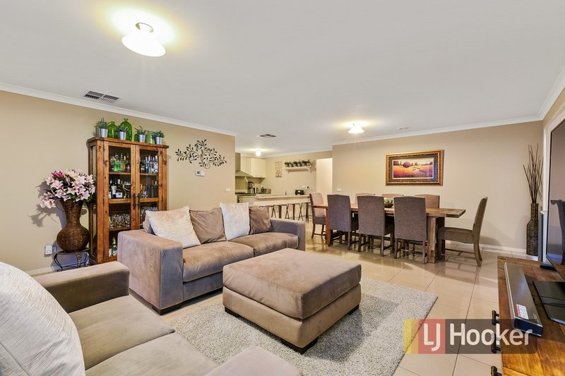 Photo - 10 Hewitt Street, Cranbourne East VIC 3977 - Image 6