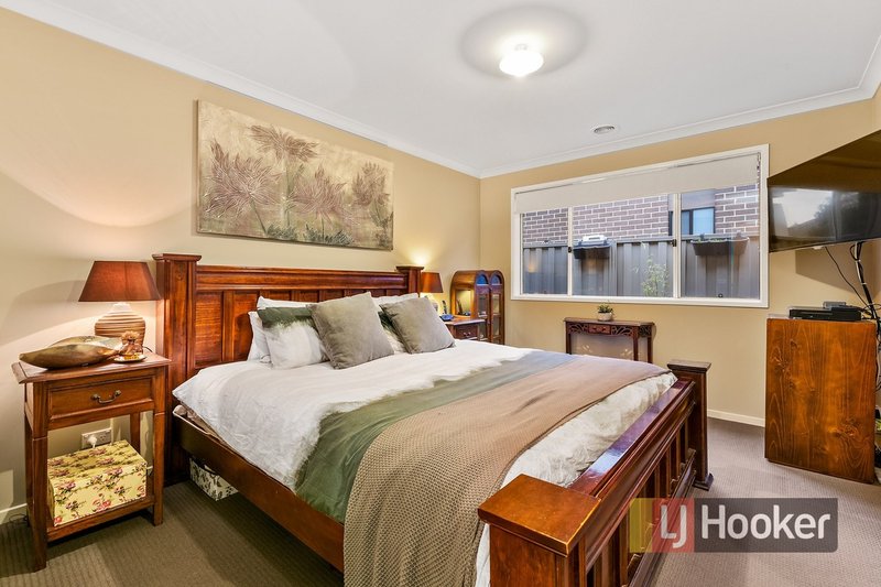 Photo - 10 Hewitt Street, Cranbourne East VIC 3977 - Image 7