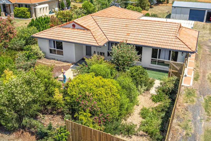 Photo - 10 Highland Park Road, Meringandan West QLD 4352 - Image 1