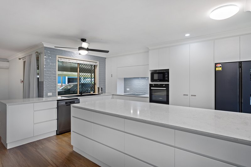 Photo - 10 Highland Park Road, Meringandan West QLD 4352 - Image 7