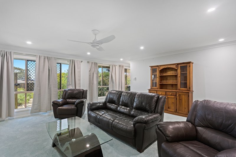 Photo - 10 Highland Park Road, Meringandan West QLD 4352 - Image 11