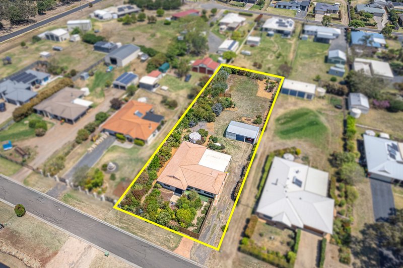 Photo - 10 Highland Park Road, Meringandan West QLD 4352 - Image 24