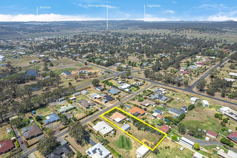 Photo - 10 Highland Park Road, Meringandan West QLD 4352 - Image 25