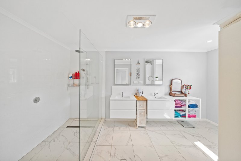 Photo - 10 Highview Avenue, Nambour QLD 4560 - Image 11