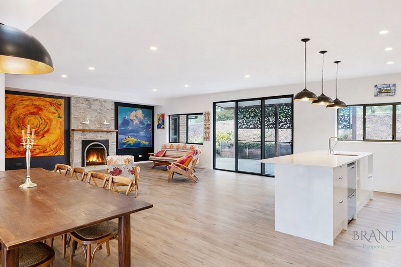 Photo - 10 Hilltop Crescent, Maleny QLD 4552 - Image 1