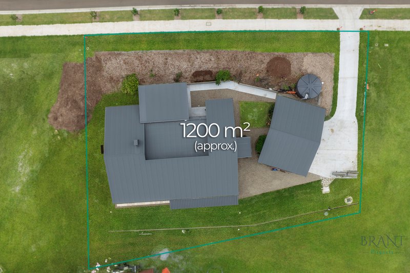 Photo - 10 Hilltop Crescent, Maleny QLD 4552 - Image 21