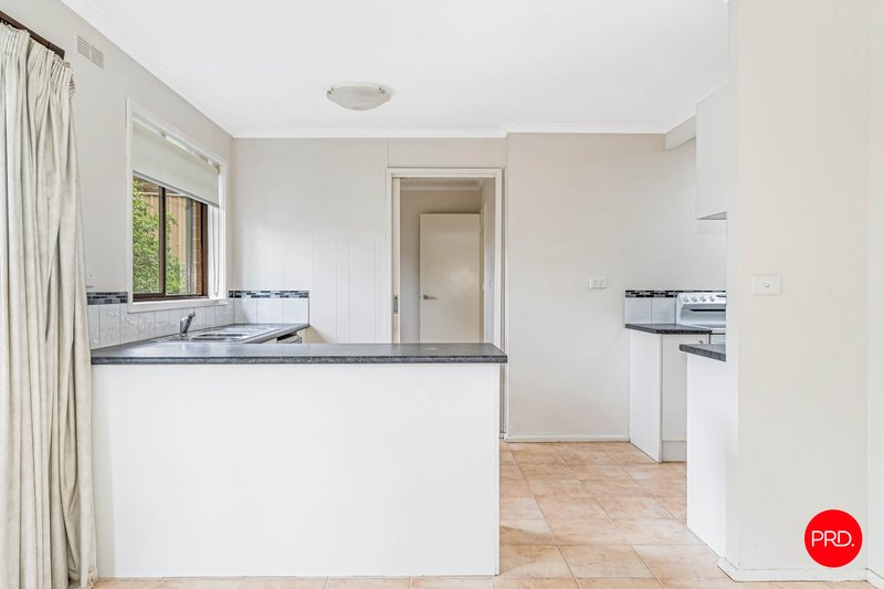 Photo - 10 Hillview Street, Flora Hill VIC 3550 - Image 5